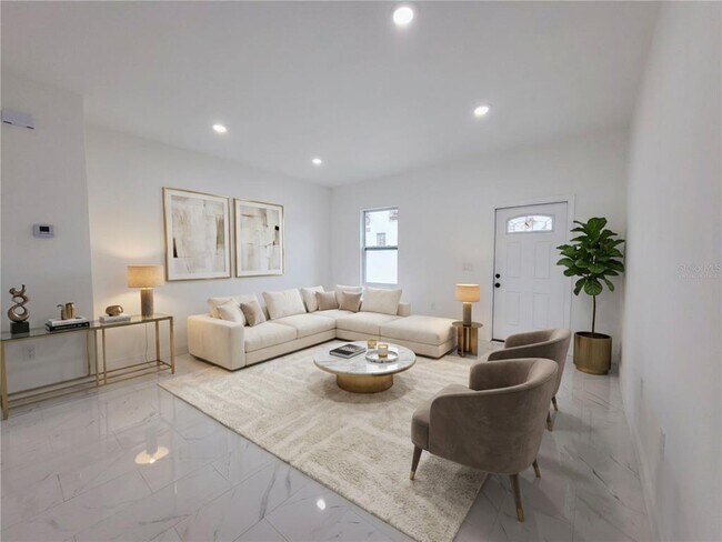 Building Photo - 1098 Hammacher Ave SW