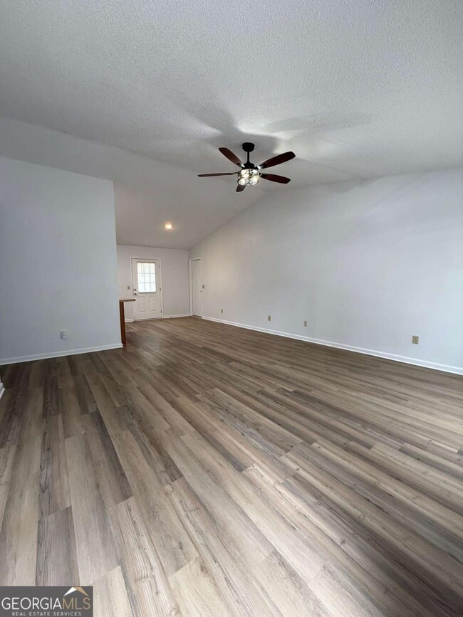 Building Photo - 105 Boxwood Ct