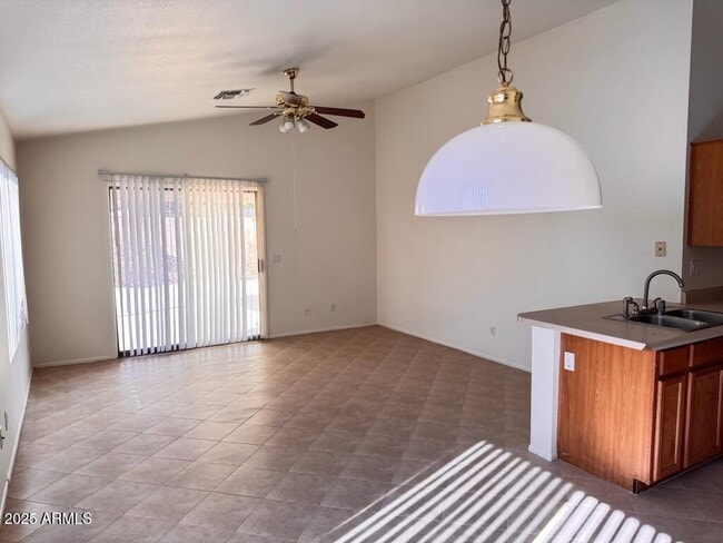 Building Photo - 8330 W Baxter Dr