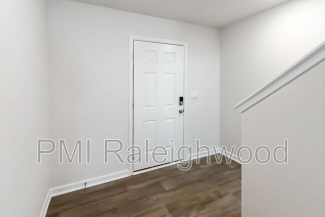 Building Photo - 258 Palm Dr