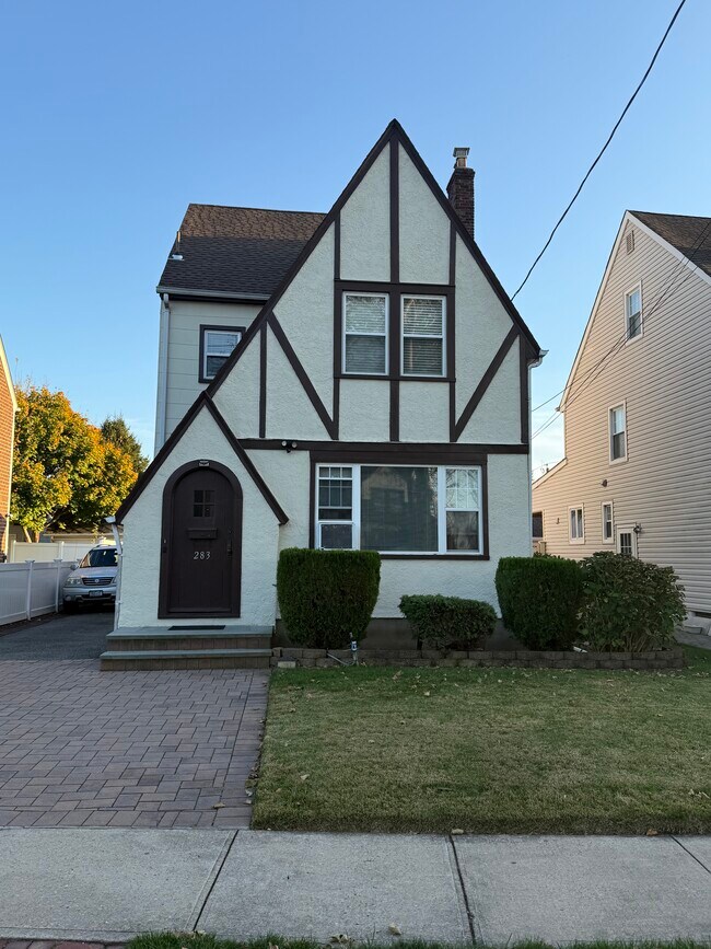 Foto del edificio - 283 Houston Ave