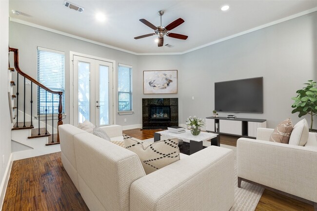 Photo - 4323 Dickason Ave Townhome