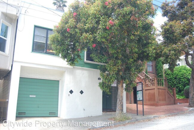 Foto del edificio - 3 br, 2 bath House - 2590 Diamond Street