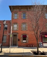 Building Photo - 102 E King St