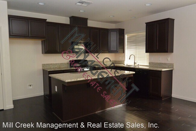 Foto del edificio - 3 br, 2 bath House - 1443 N. Silvervale