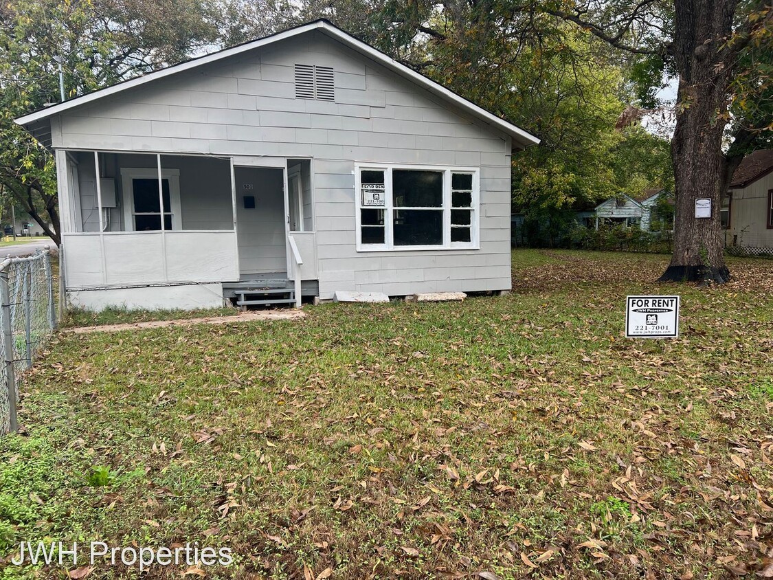 Foto principal - 4 br, 2 bath House - 501 Montgomery St