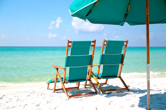Beautiful white sand beach across the street - 501 Gulf Shore Dr