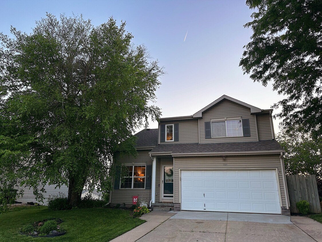 Primary Photo - 7518 N 82nd Cir