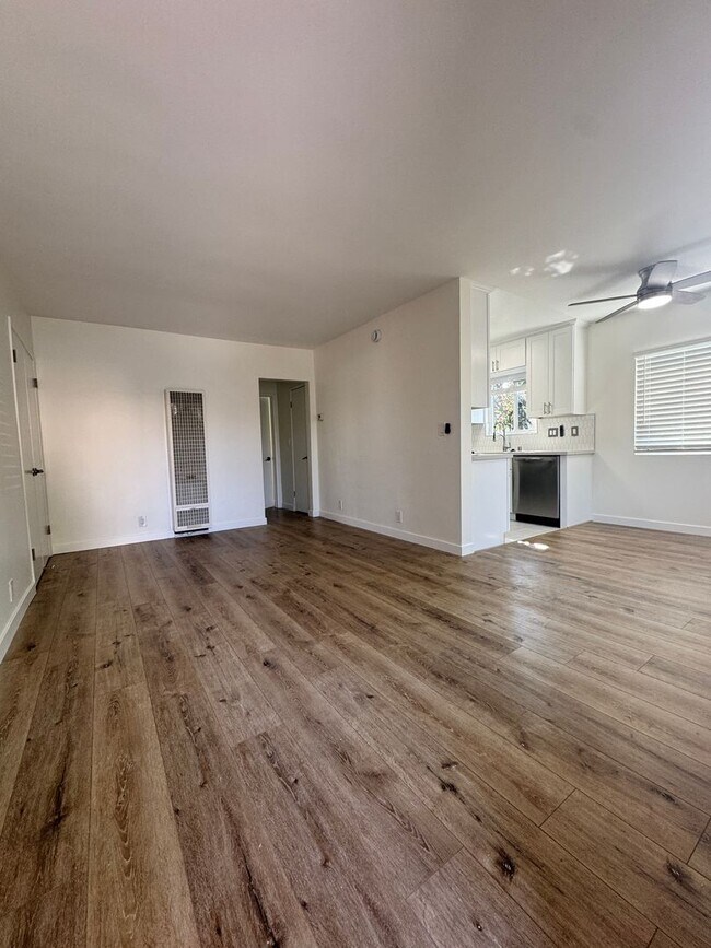 Foto del interior - 3210 Ellsworth St . Your 2 bedrooms Awaits!
