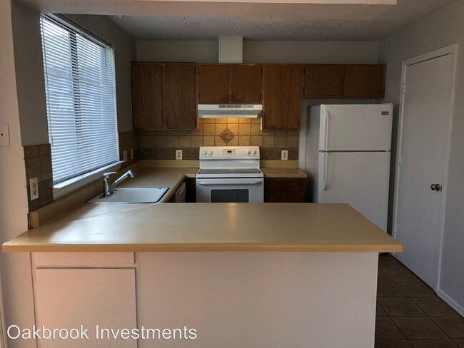 Foto del edificio - Studio, 2 bath House - 2800 S. Juniper Ave