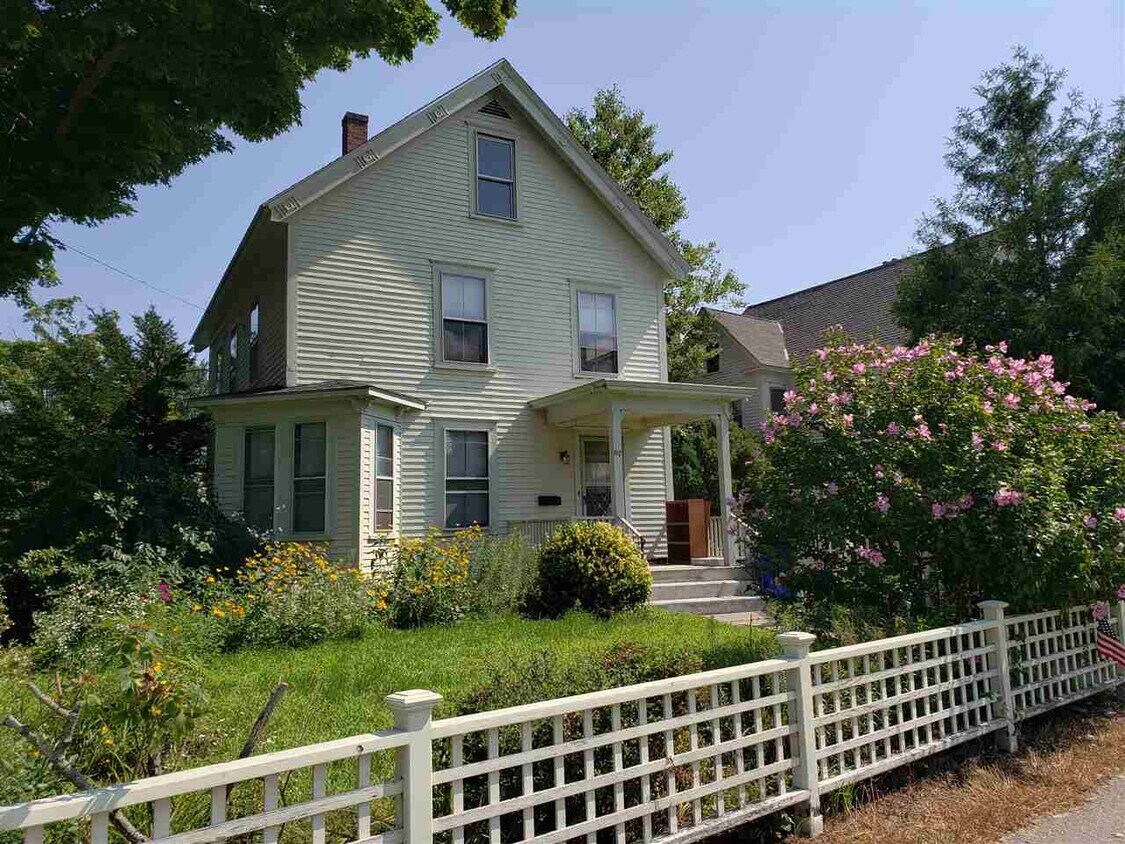 85 Park St, Exeter, NH 03833 Townhome Rentals in Exeter NH