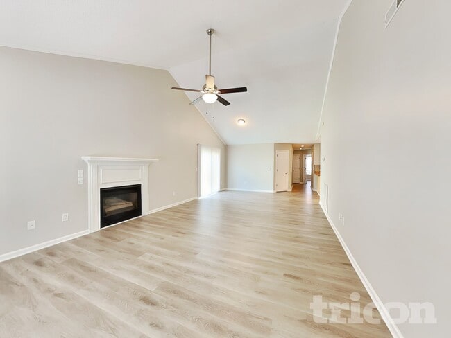 Building Photo - 113 Cobblestone Cir