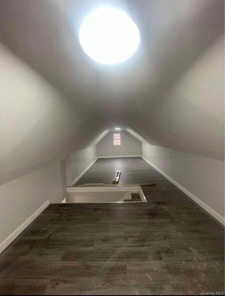Foto del edificio - 20 Ingraham Ln