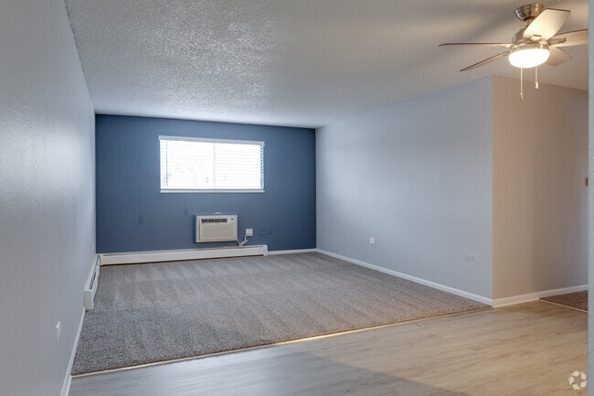3BR, 1.5BA - 960SF - Sierra Vista
