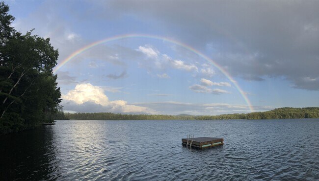 Foto del edificio - 1513 Little Sunapee Rd
