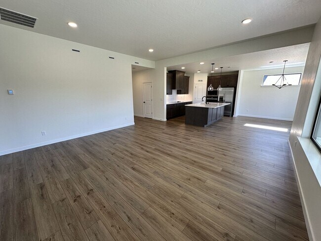 Foto del edificio - Brand New 3-Bed, 2-Bath Home for Lease – 1,877 sq ft in South Richland
