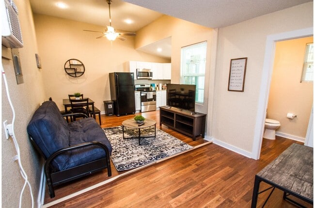 Douglas - Douglas Apartment