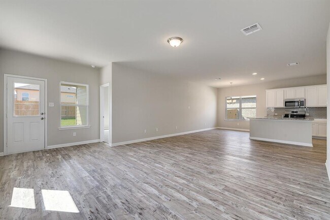 Building Photo - 3138 Blantyre Bnd
