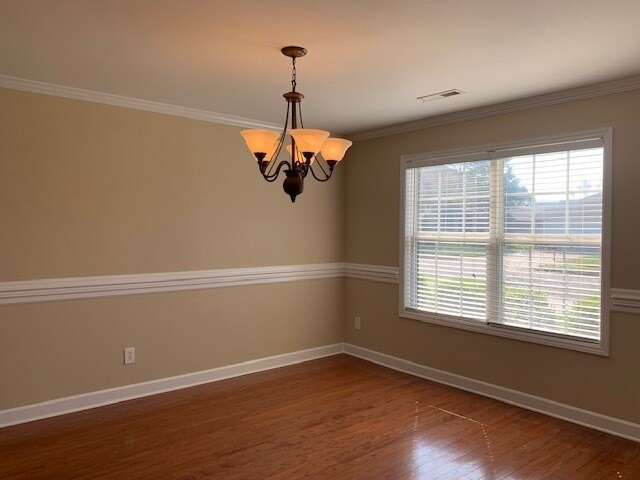 Building Photo - BEAUTIFUL FIVE BEDROOM Home in Madison