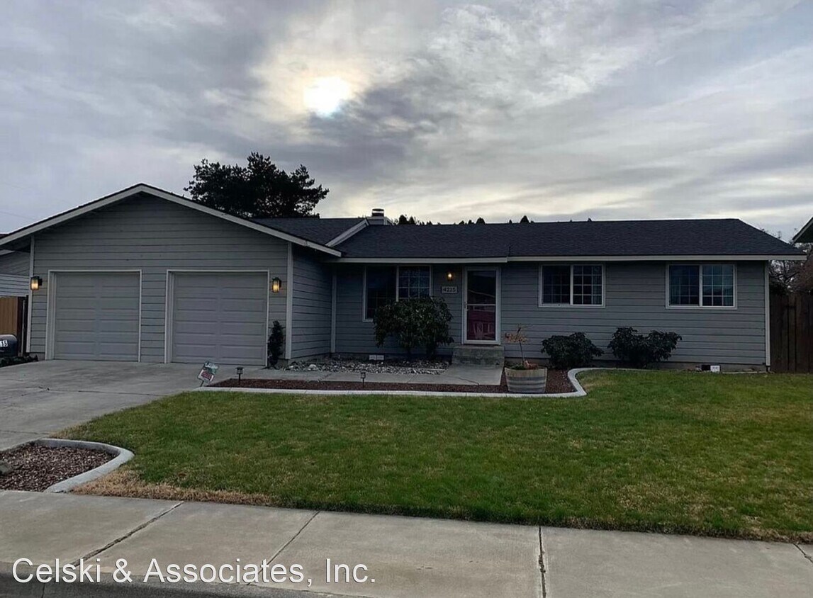 Primary Photo - 3 br, 2 bath House - 4215 W 3rd Ave