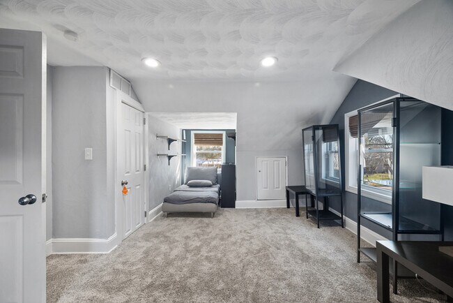 Foto del edificio - 3221 Locust Ave