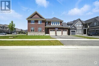 Building Photo - 2 Emerald Grove