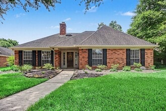 Building Photo - 15214 Park Estates Ln