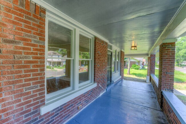 Foto del edificio - Rent reduced & Move-in Special - 1/2 off f...