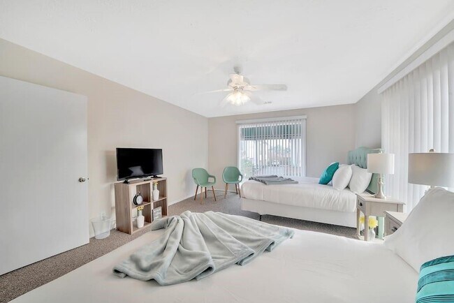 Foto del edificio - 4723 Merwin St