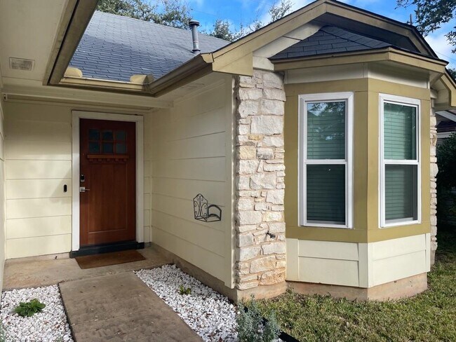 Building Photo - 6402 Jennings Dr