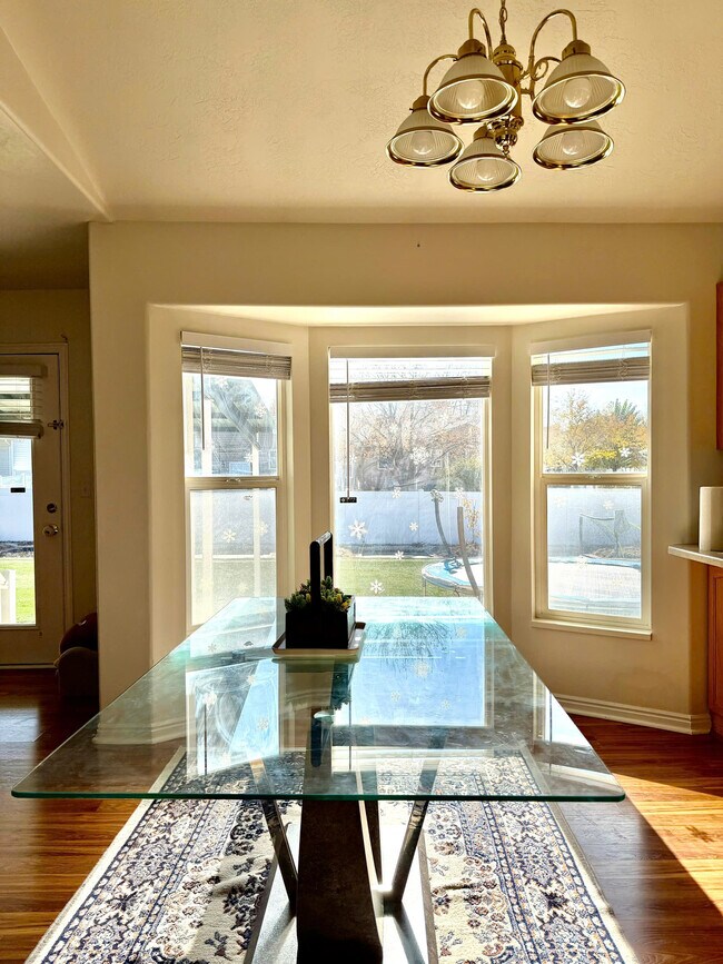 Foto del edificio - 977 W 1000 S