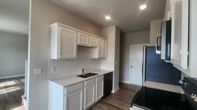 Building Photo - Brand New Ankeny Townhouse for Rent