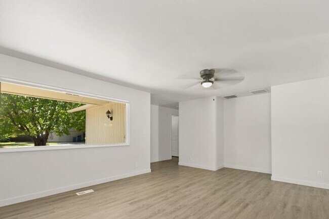 Building Photo - 3 Bedroom home in Eagle with ADU _ Pets We...