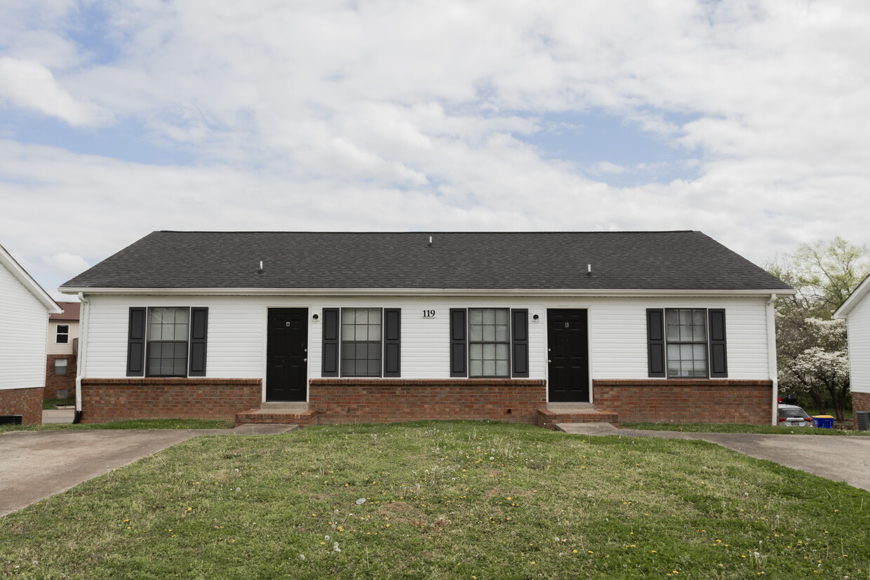 Primary Photo - Clarksville Commons Apartments