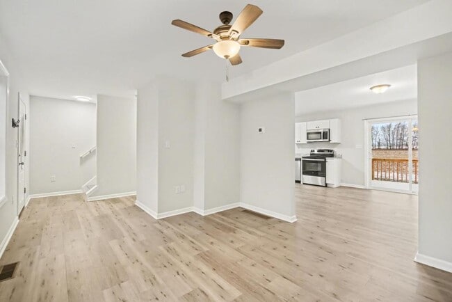 Foto del edificio - 239 W Broad St