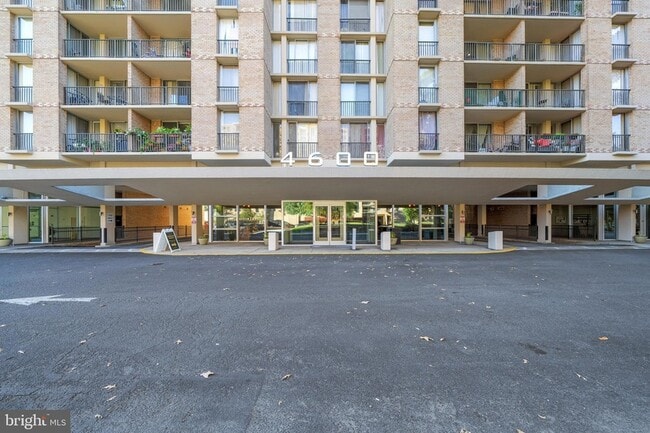 Photo - 4600 S Four Mile Run Dr Apartment