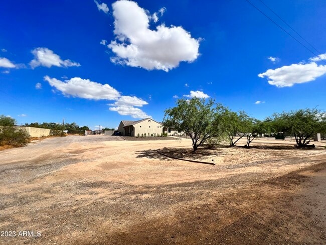 Foto del edificio - 35029 N 12th St
