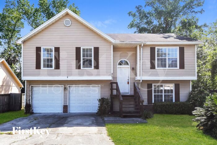 Primary Photo - 567 Serenade Cir E
