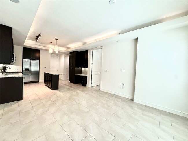 Building Photo - 2303 Mid Ln