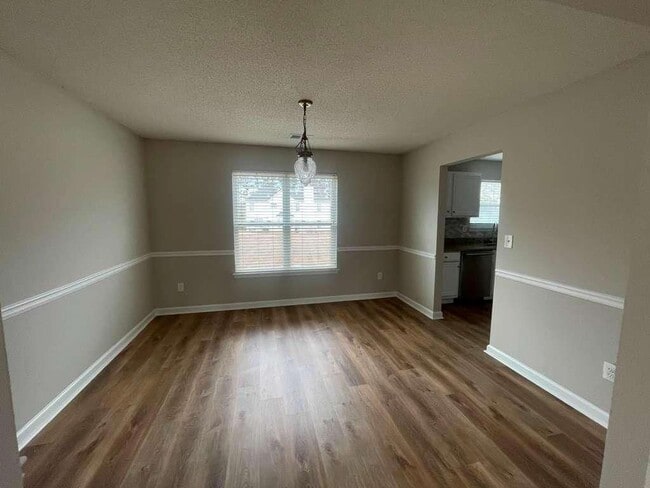 Foto del edificio - 408 Canoga Ct