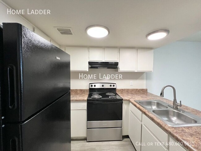 Foto del edificio - 4961 S Park Ave