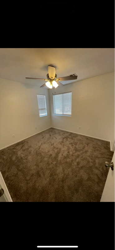 Building Photo - 1367 E 10th Pl