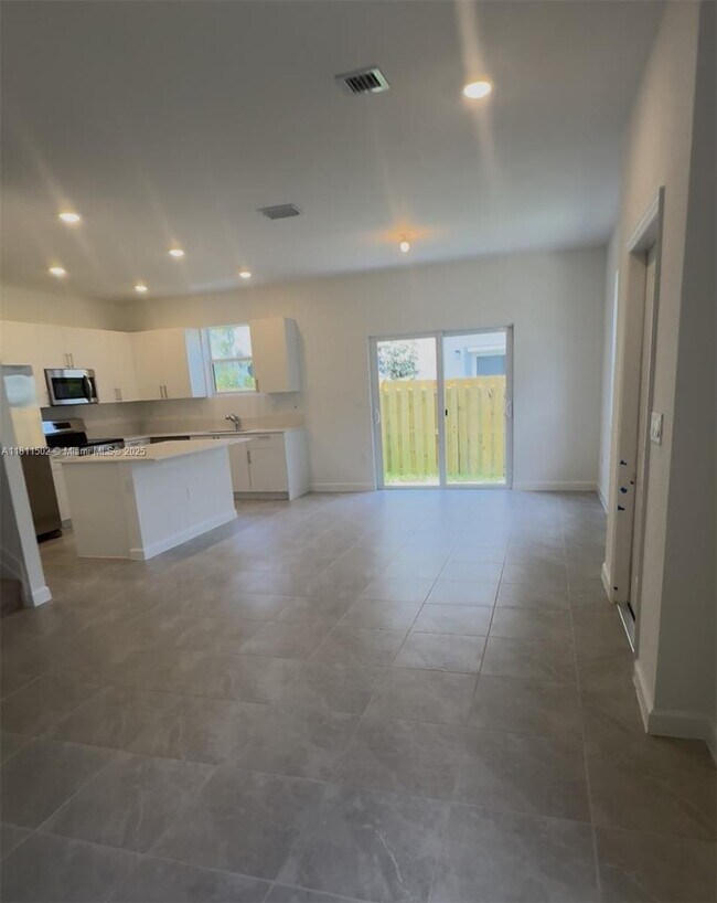 Foto del edificio - 104 SW 184th Way