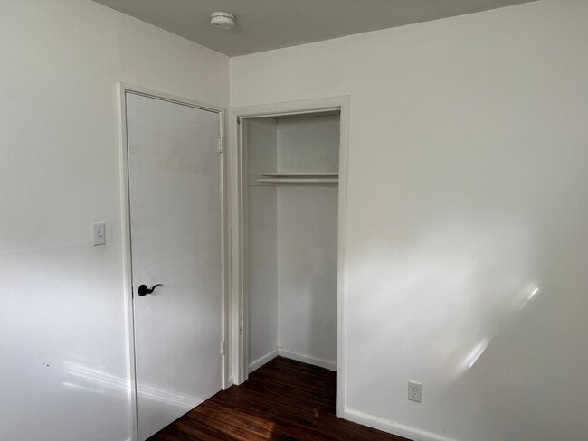 Building Photo - 41 Mary Hadge Dr