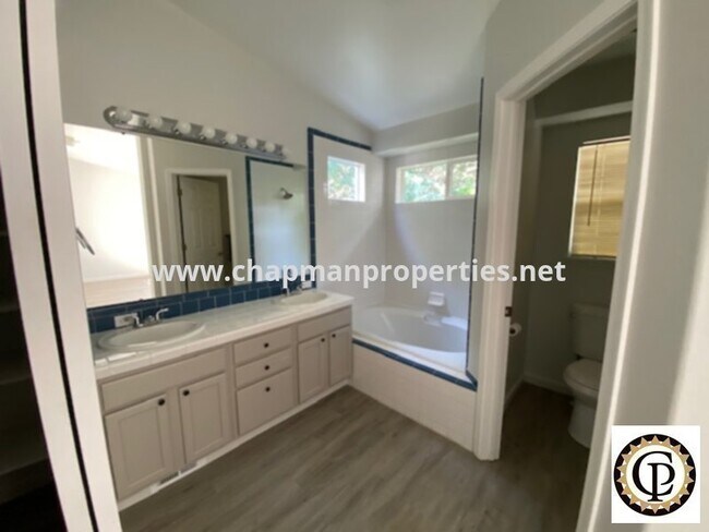 Foto del edificio - 6337 S Peppertree Ave