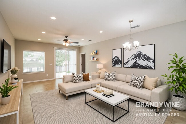 Building Photo - 884 Glendale Ln