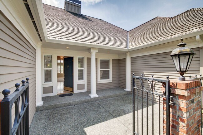 Building Photo - 3bd/2.5ba Bellevue Home