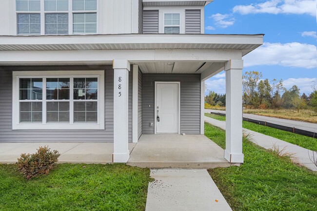 Building Photo - Newly constructed home available for May O...