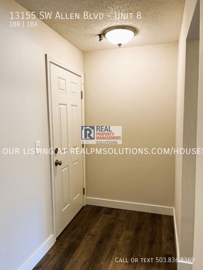 Foto del edificio - 13155 SW Allen Blvd