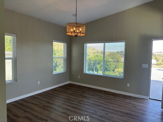 Building Photo - 485 Bello St